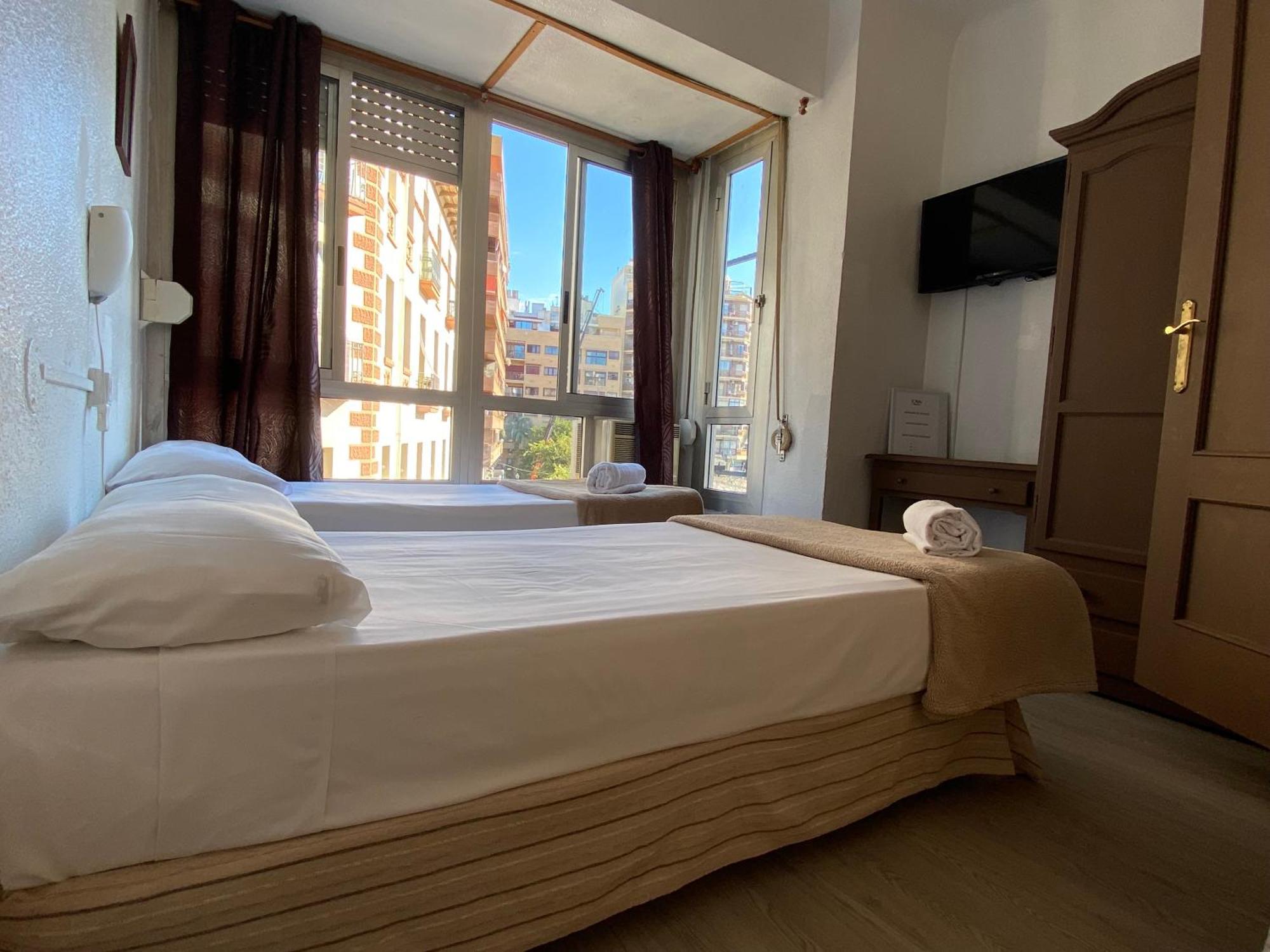 Latic Rooms Alicante Exteriör bild