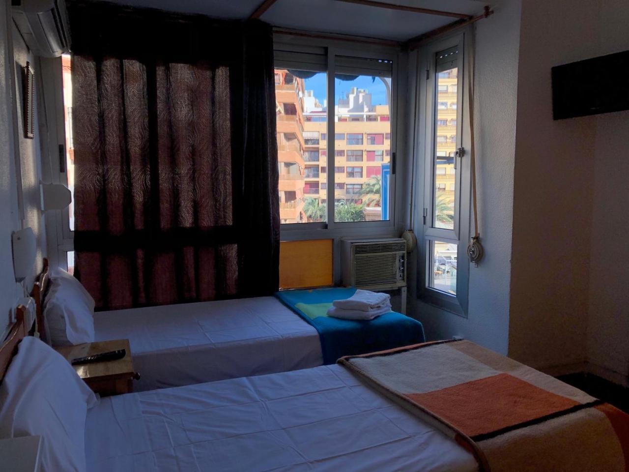 Latic Rooms Alicante Exteriör bild